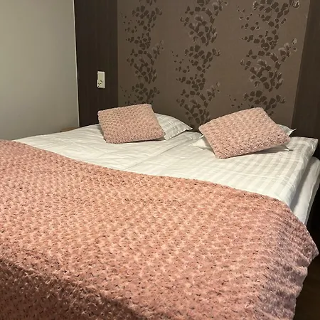 Kaamos House Huvilat