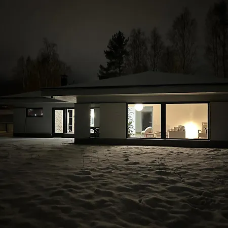 Villa Kaamos House